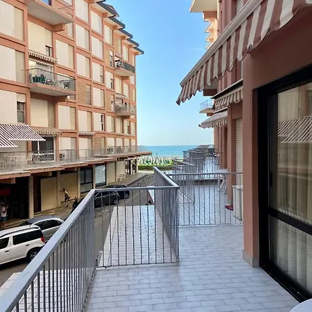 Le Terrazze Vista Mare Apartment Lido di Jesolo Exterior photo